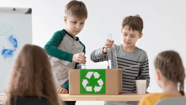 Geri dönüşüm kutularını verimli kullanmalıyız.