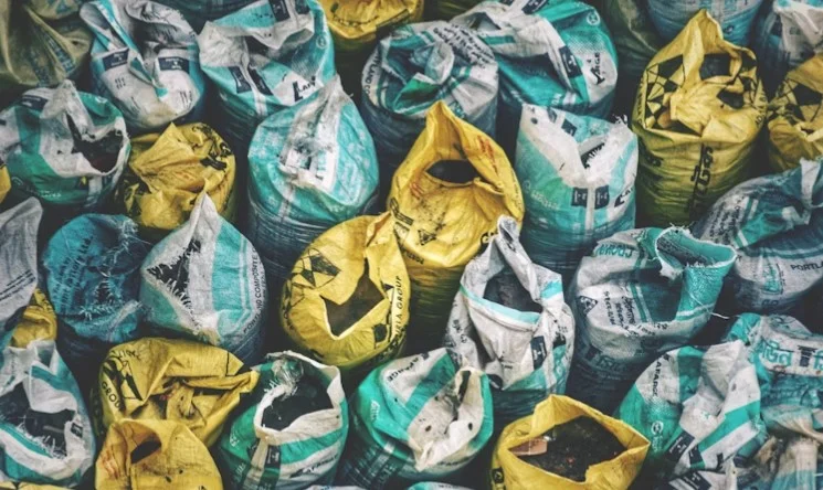 Tehlikeli Atık Nedir? Hurda piyasasında kimler alabilir ve satabilir?